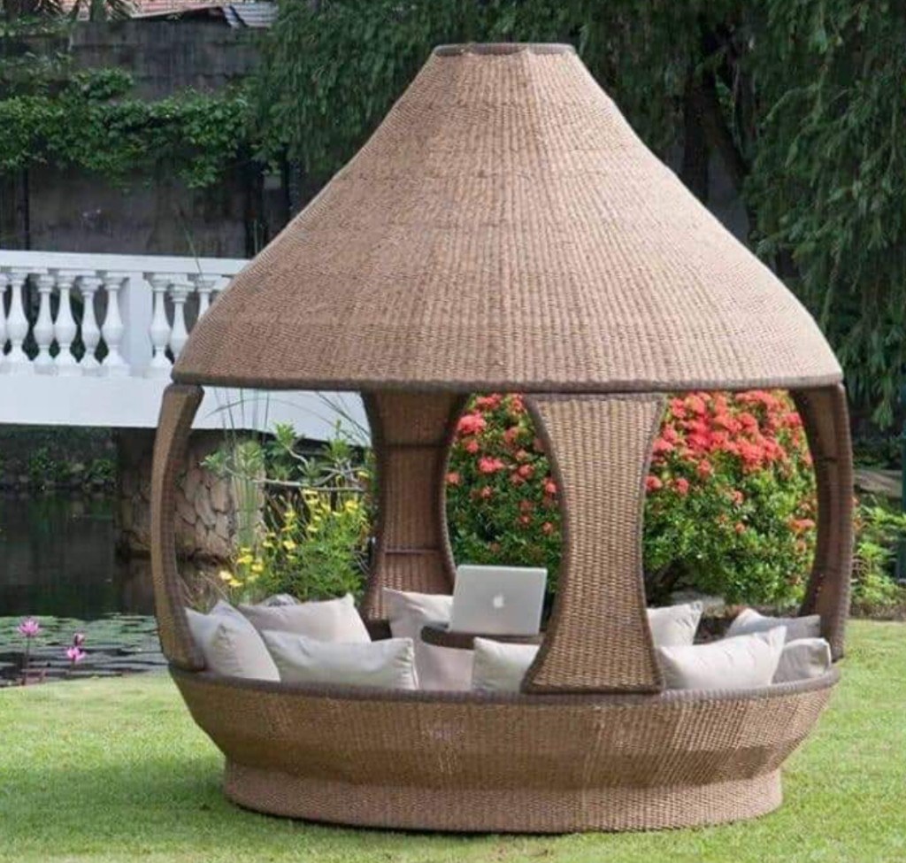 Garden daybed and leisure space